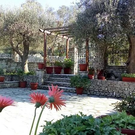 Olive Garden, Kastanida - Paxoi Gaios