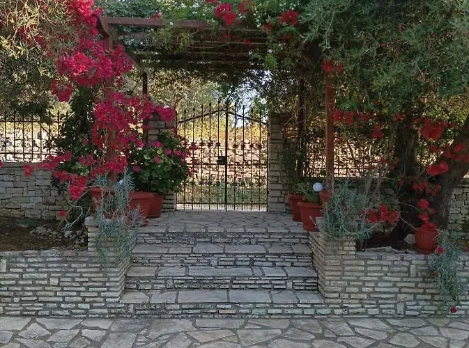 Olive Garden, Kastanida - Paxoi *